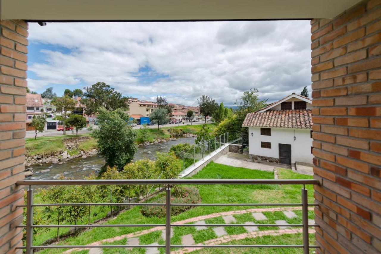 Hotel & Suites En Cuenca, Venue Batan クエンカ エクステリア 写真