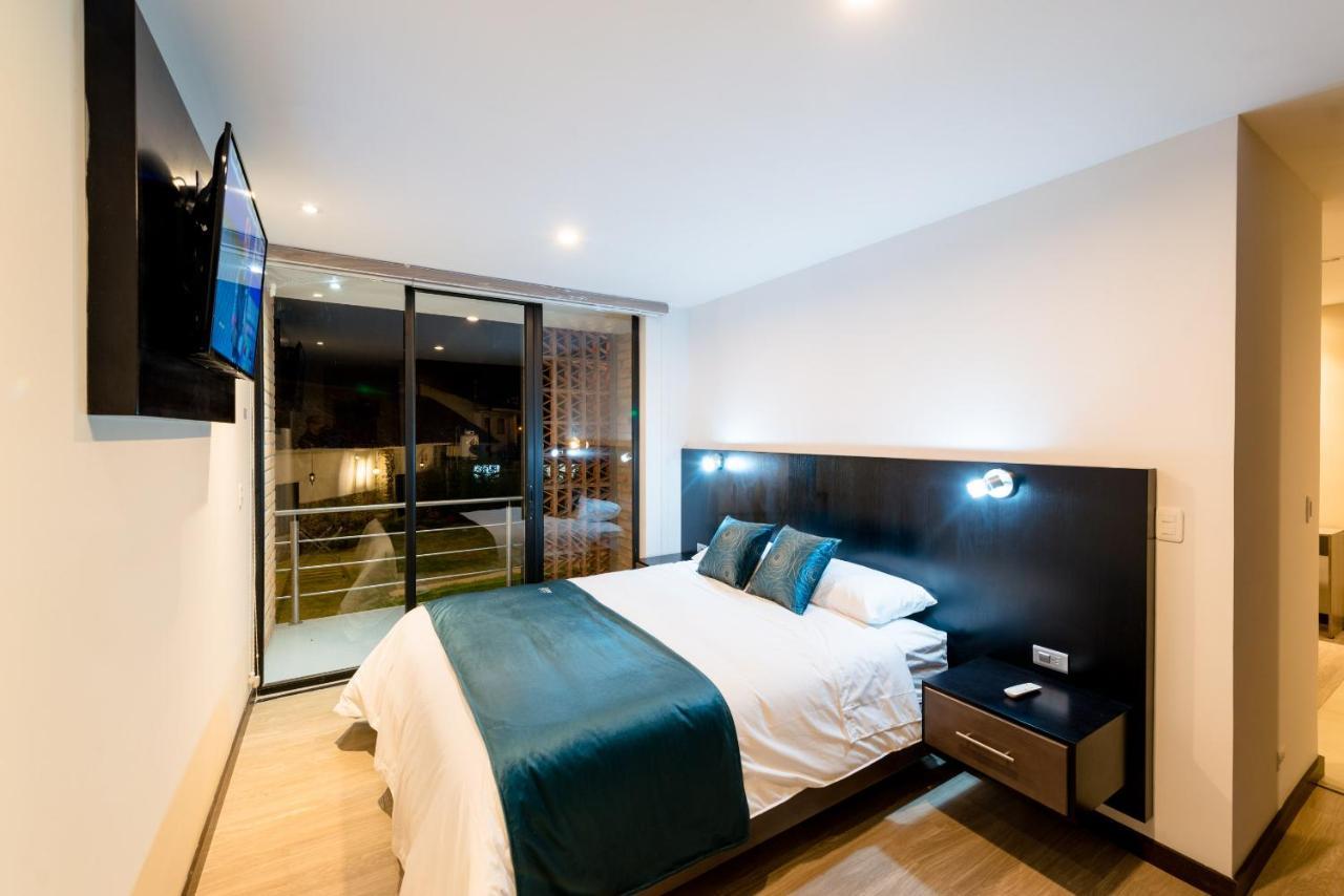 Hotel & Suites En Cuenca, Venue Batan クエンカ エクステリア 写真