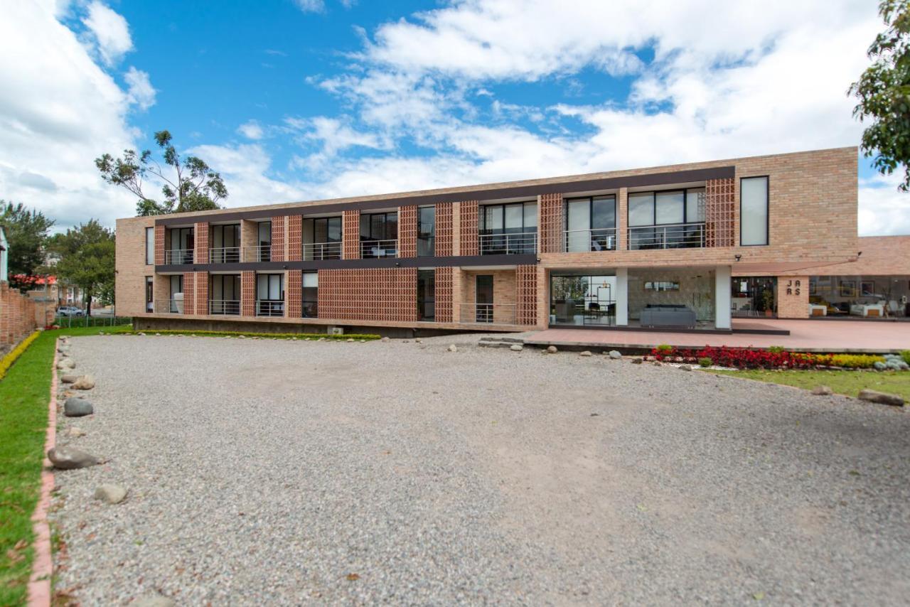 Hotel & Suites En Cuenca, Venue Batan クエンカ エクステリア 写真